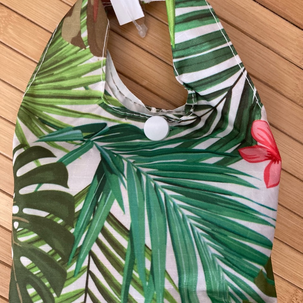 Eco Islands Monstera and Pikake Hawaiian Folding Shopping bag - Picture 2 of 9